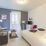 Center Studio Apartment Lino