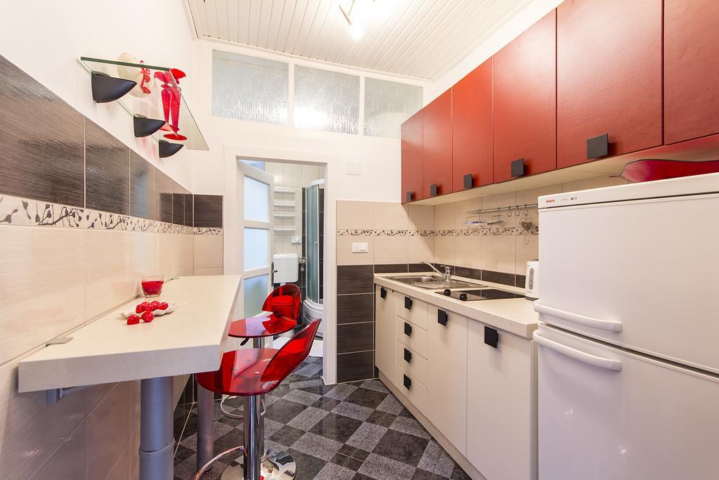 Center Studio Lino Apartment